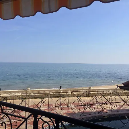 Studio Del Mar 아파트 *